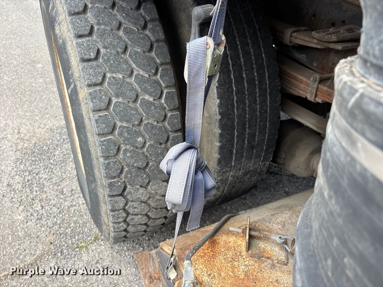 image for item DV4424 1990 Ford CF7000 street sweeper truck