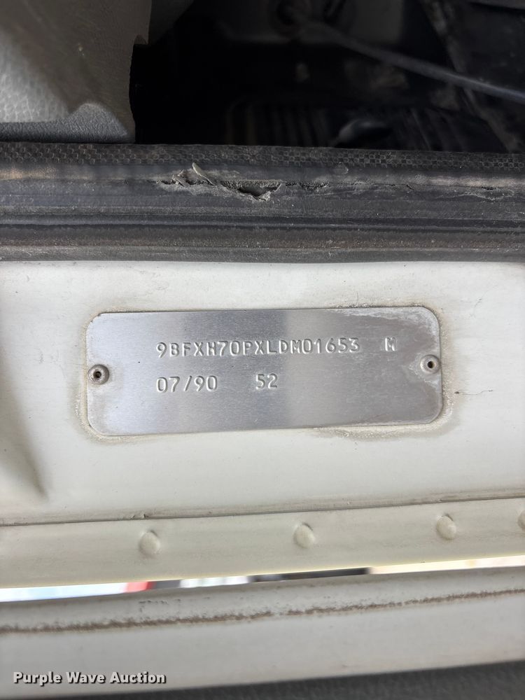 image for item DV4424 1990 Ford CF7000 street sweeper truck