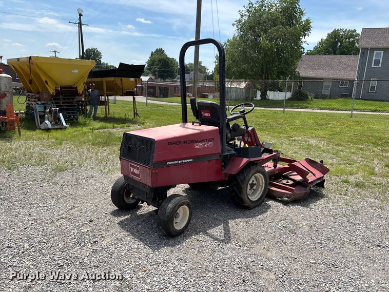 image for item DV4426 Toro Groundsmaster 223-D ZTR lawn mower