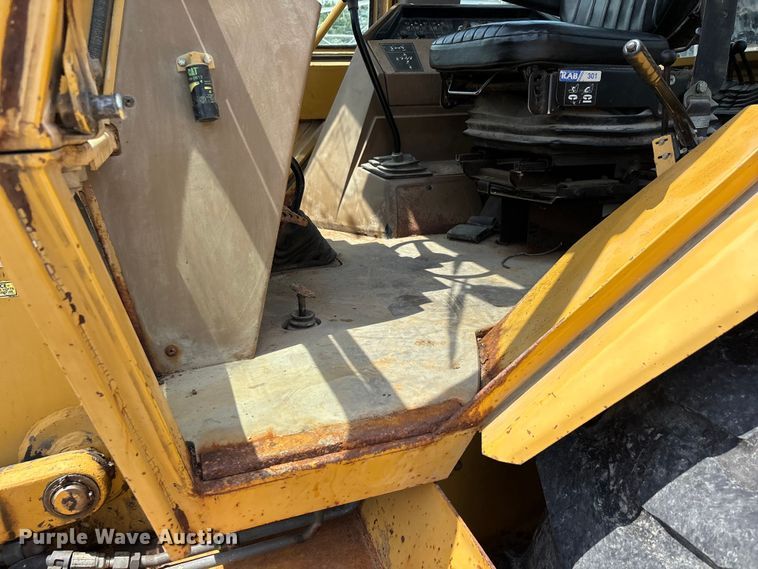 image for item DV4427 1989 Caterpillar 416 backhoe