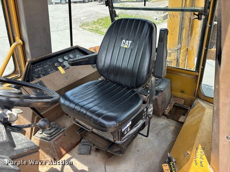 image for item DV4427 1989 Caterpillar 416 backhoe