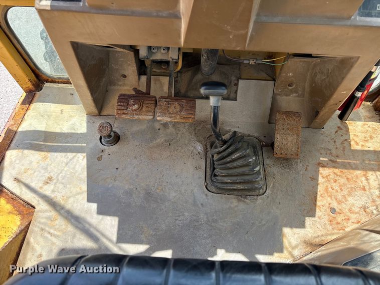 image for item DV4427 1989 Caterpillar 416 backhoe