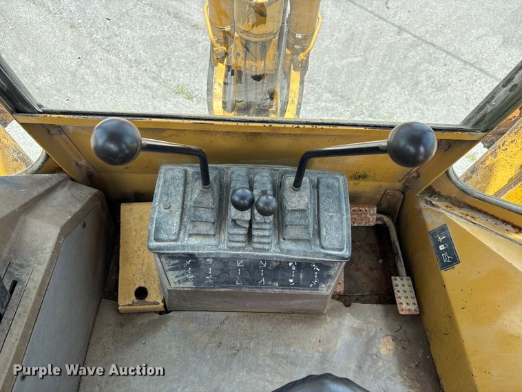 image for item DV4427 1989 Caterpillar 416 backhoe