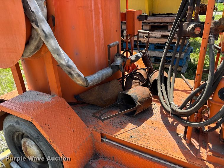 image for item DV4428 Berry Corporation BMA-100P melter applicator