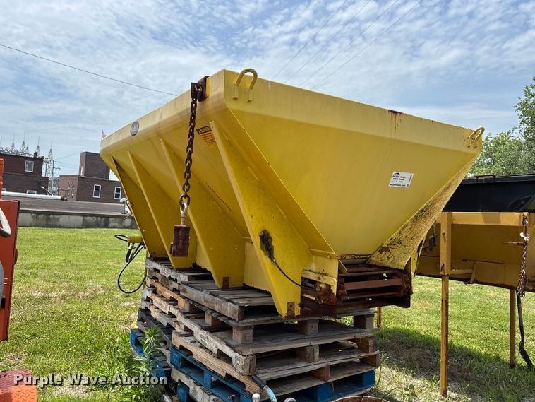 image for item DV4430 Hi-Way E-2020-10 spreader