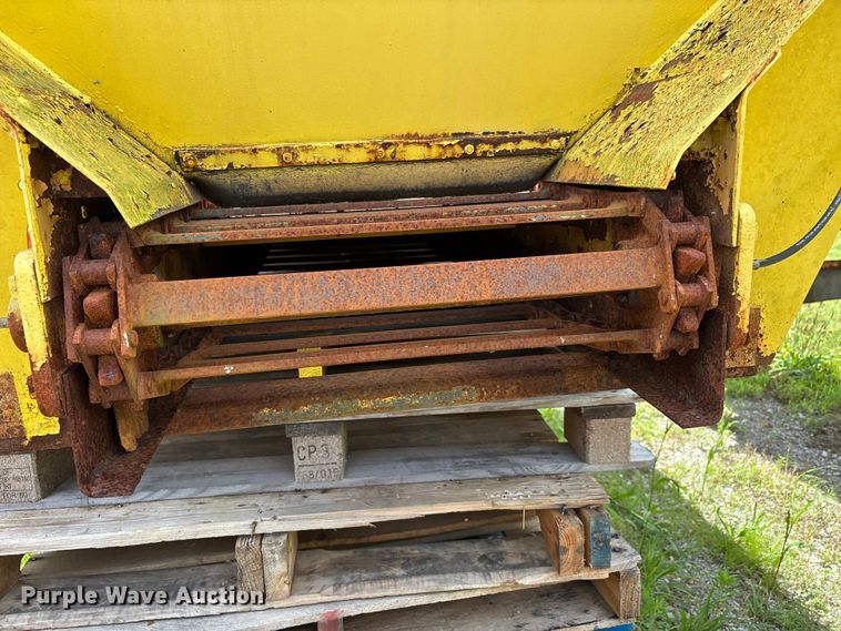 image for item DV4430 Hi-Way E-2020-10 spreader