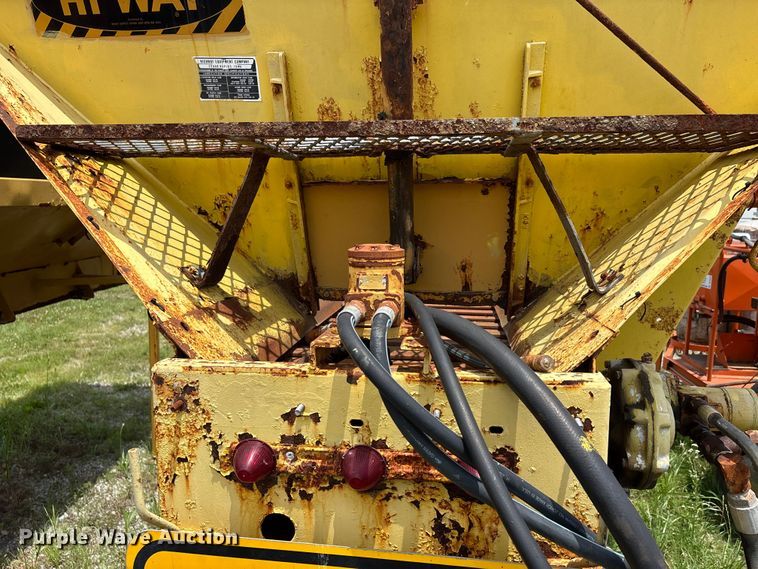 image for item DV4430 Hi-Way E-2020-10 spreader
