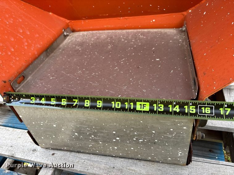 image for item DV4432 Bonner BJV-834-F  spreader