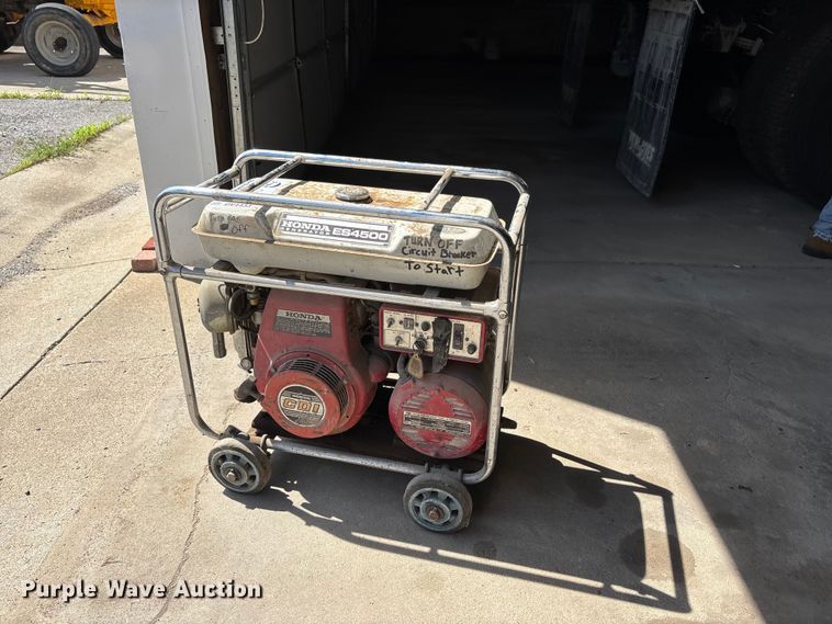 image for item DV4433 Honda ES4500 generator