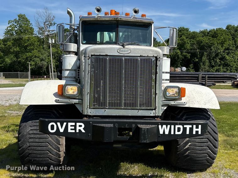 image for item DV4434 1994 Peterbilt 357 liquid manure spreader