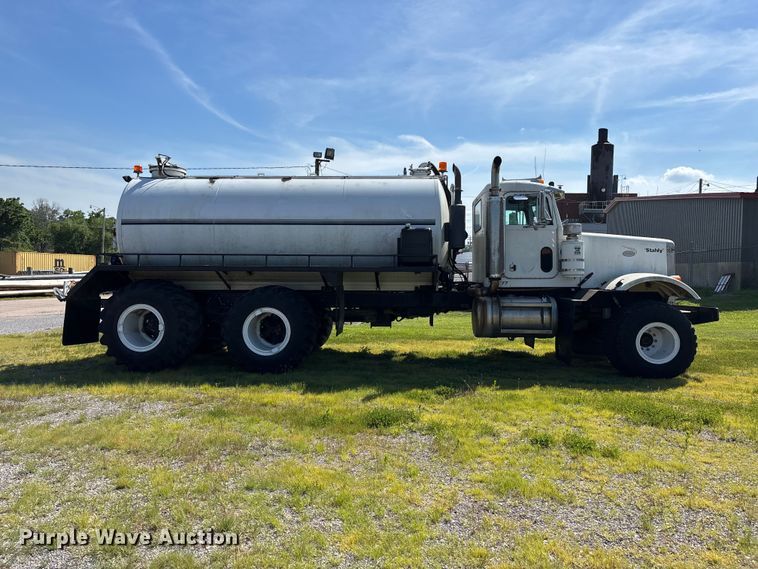 image for item DV4434 1994 Peterbilt 357 liquid manure spreader