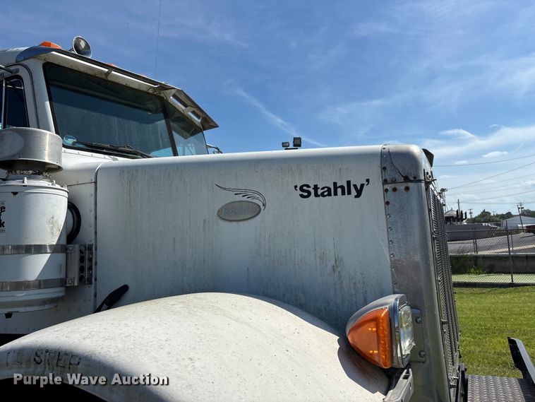 image for item DV4434 1994 Peterbilt 357 liquid manure spreader