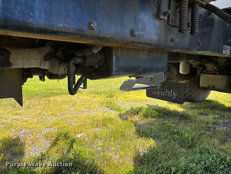 image for item DV4434 1994 Peterbilt 357 liquid manure spreader