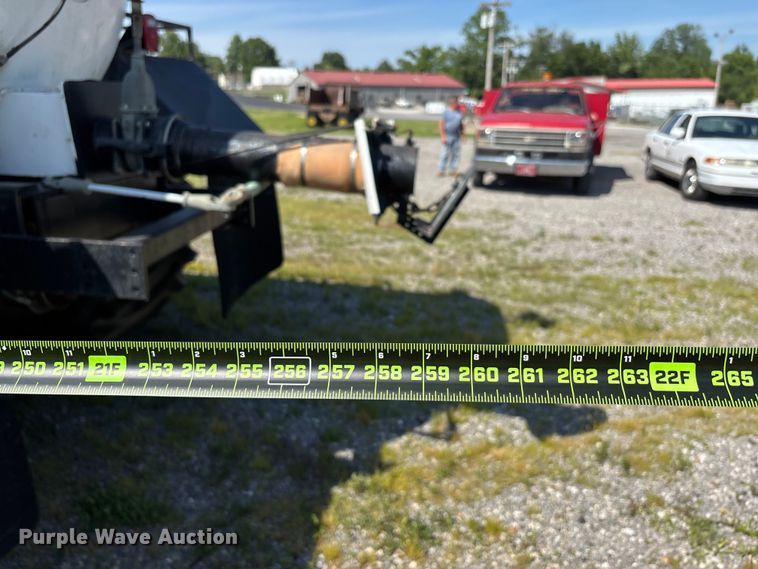 image for item DV4434 1994 Peterbilt 357 liquid manure spreader