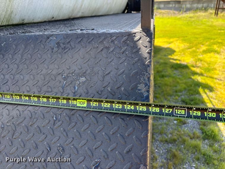 image for item DV4434 1994 Peterbilt 357 liquid manure spreader