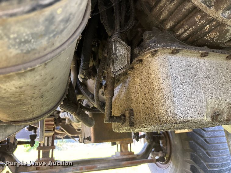 image for item DV4434 1994 Peterbilt 357 liquid manure spreader