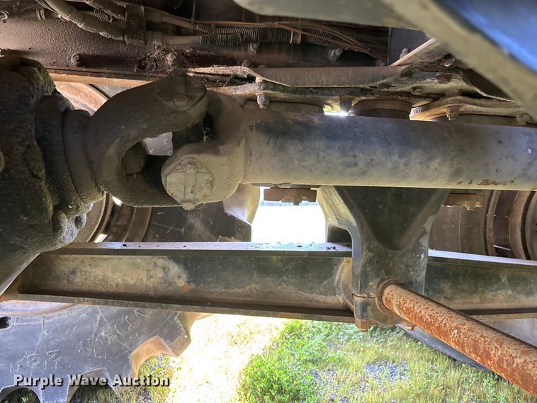 image for item DV4434 1994 Peterbilt 357 liquid manure spreader