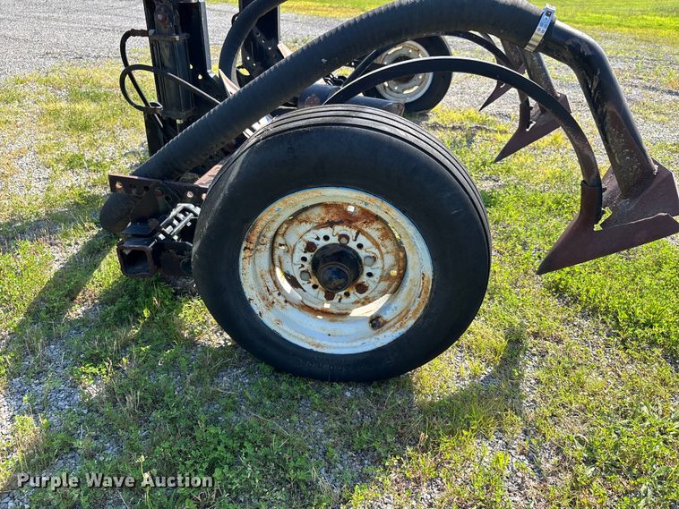image for item DV4434 1994 Peterbilt 357 liquid manure spreader