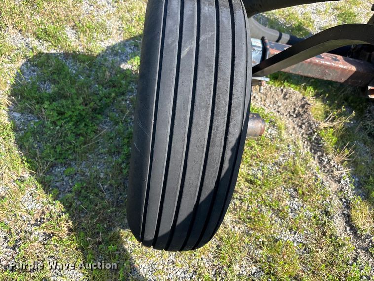 image for item DV4434 1994 Peterbilt 357 liquid manure spreader