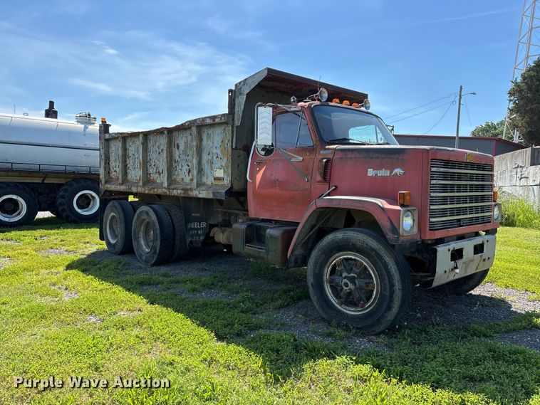 image for item DV4435 1979 Chevrolet Bruin dump truck