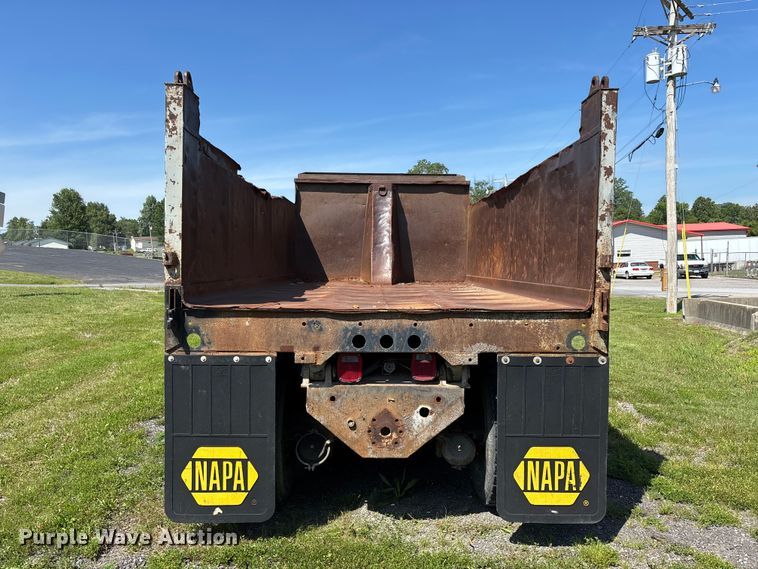 image for item DV4435 1979 Chevrolet Bruin dump truck