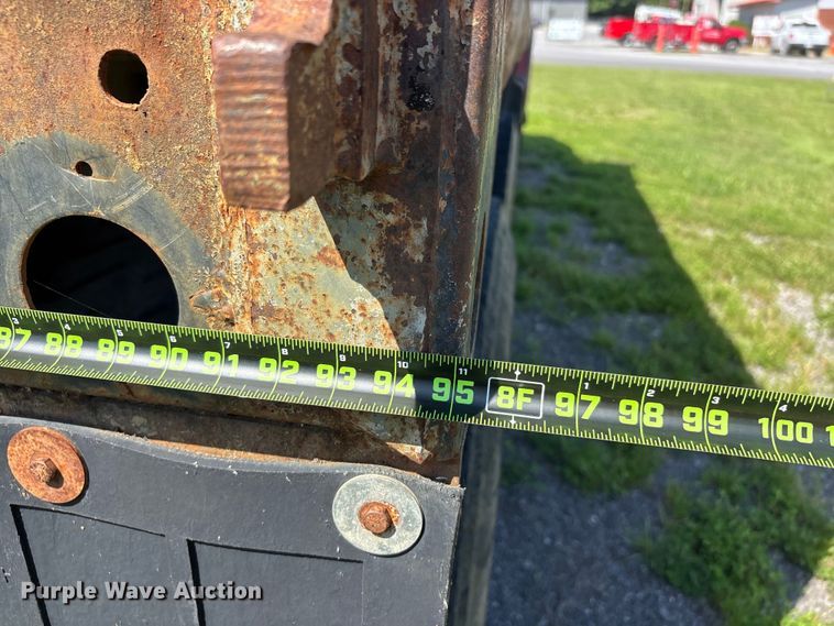 image for item DV4435 1979 Chevrolet Bruin dump truck