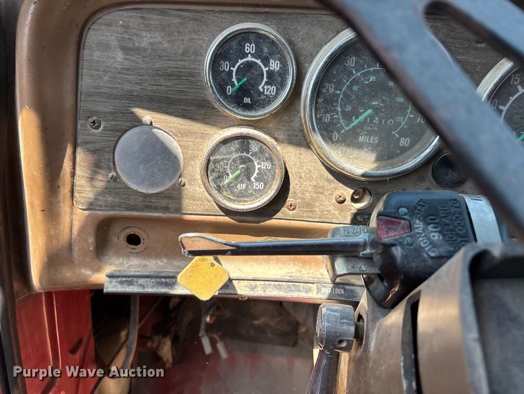 image for item DV4435 1979 Chevrolet Bruin dump truck