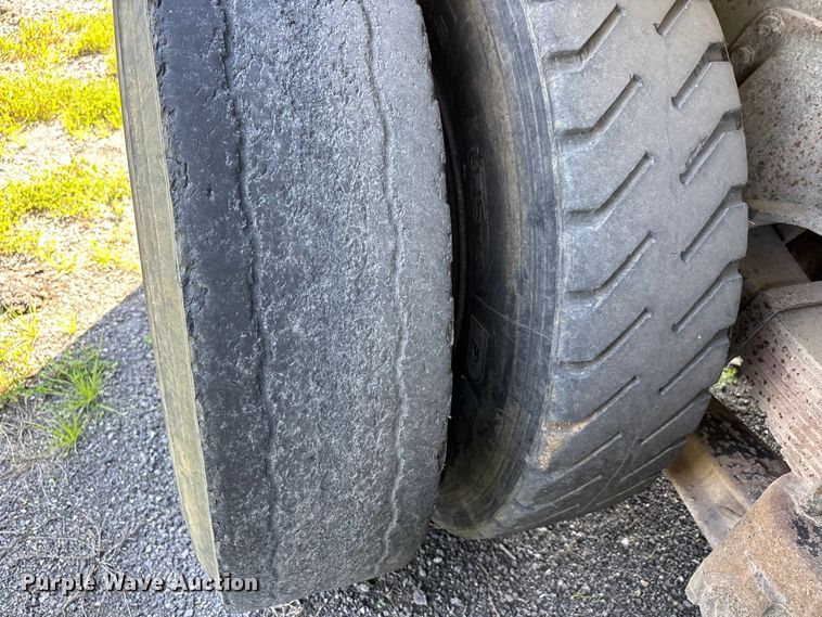 image for item DV4435 1979 Chevrolet Bruin dump truck