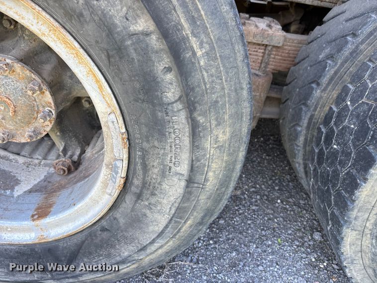 image for item DV4435 1979 Chevrolet Bruin dump truck