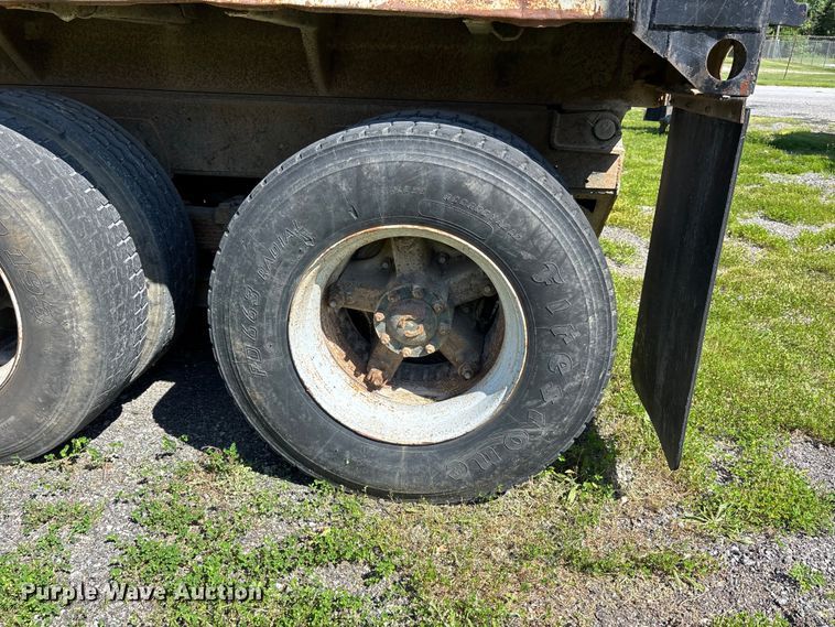 image for item DV4435 1979 Chevrolet Bruin dump truck