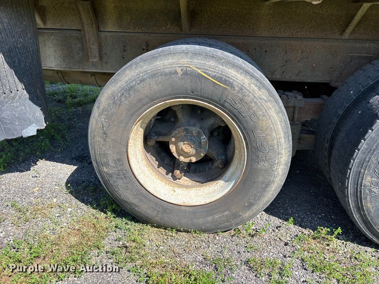 image for item DV4435 1979 Chevrolet Bruin dump truck