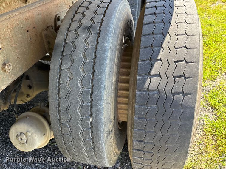 image for item DV4435 1979 Chevrolet Bruin dump truck