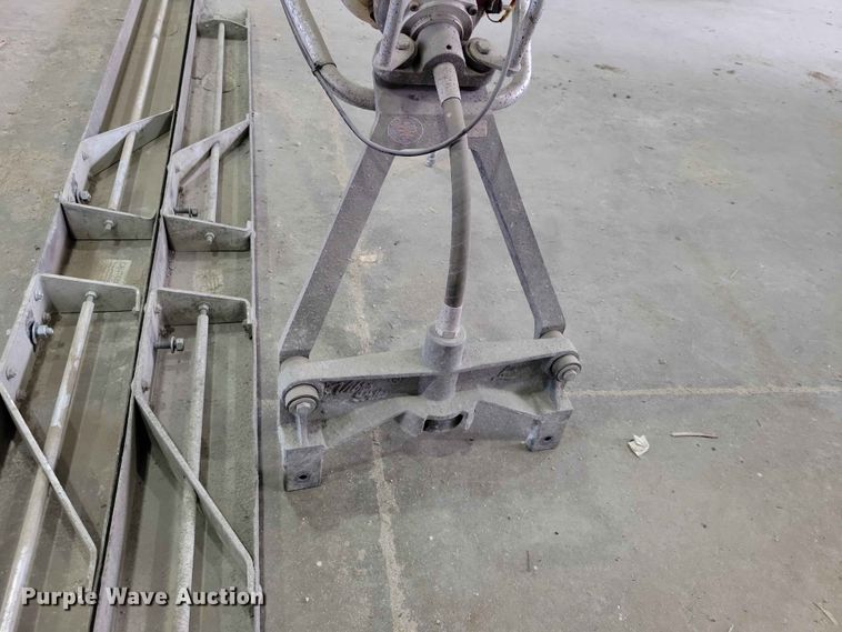 image for item DZ7211 (2) Honda power screeds