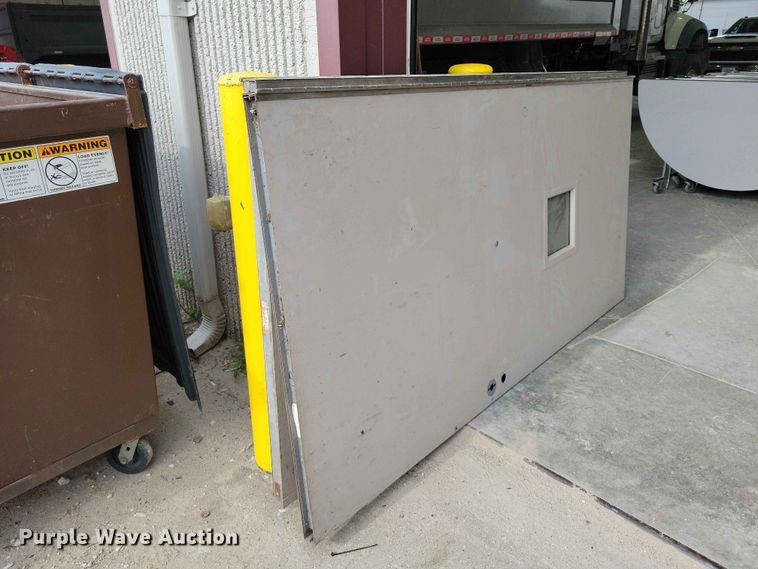image for item DZ7215 (2) shop doors