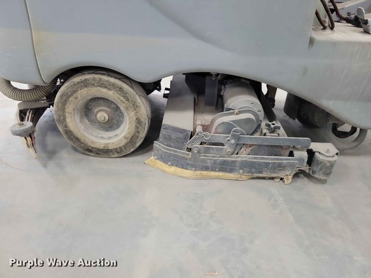 image for item DZ7219 Advance Advenger floor scrubber