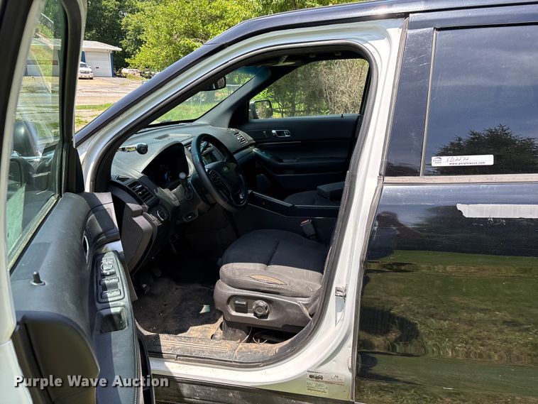 image for item ED2272 2019 Ford Explorer Police Interceptor SUV