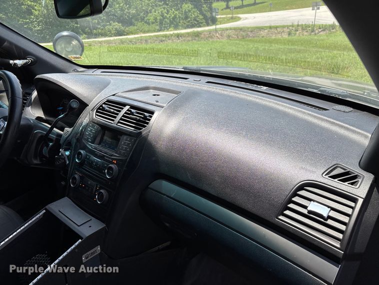 image for item ED2272 2019 Ford Explorer Police Interceptor SUV