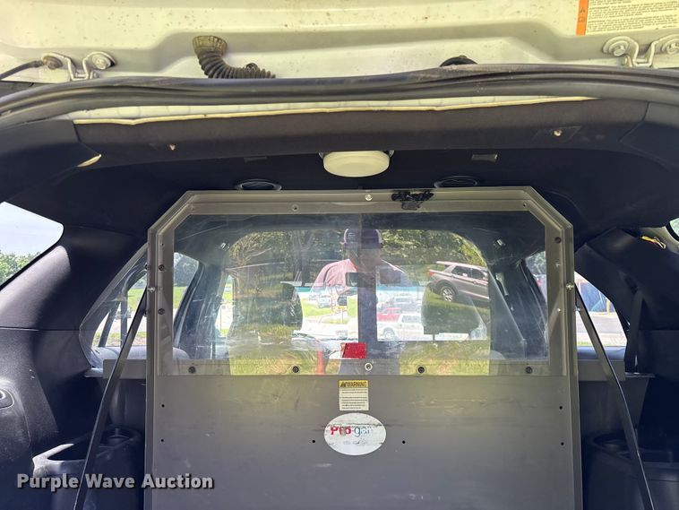 image for item ED2272 2019 Ford Explorer Police Interceptor SUV