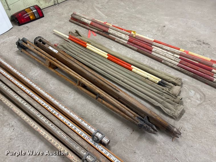image for item EI5861 Surveying equipment