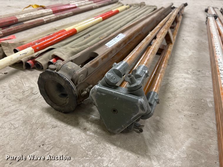 image for item EI5861 Surveying equipment