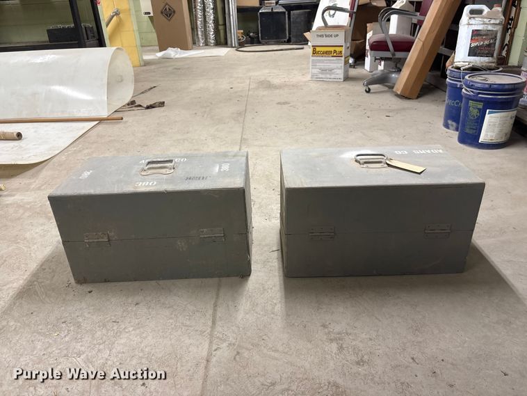 image for item EI5862 Ohaus scales