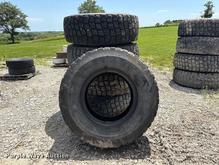 image for item EI5871 (5) 17.5R25 tires