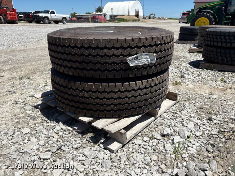 image for item EI5875 (2) Firestone FS820 315/80 R22.5 tires