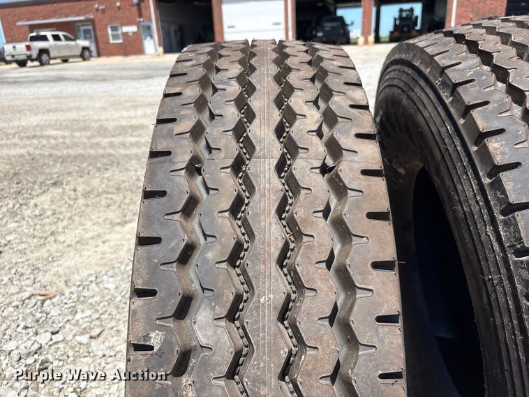image for item EI5875 (2) Firestone FS820 315/80 R22.5 tires