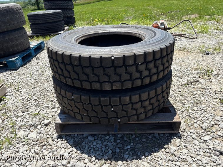 image for item EI5876 (2) BF Goodrich Cross Control 11R22.5D tires