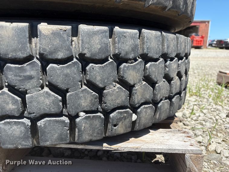 image for item EI5876 (2) BF Goodrich Cross Control 11R22.5D tires