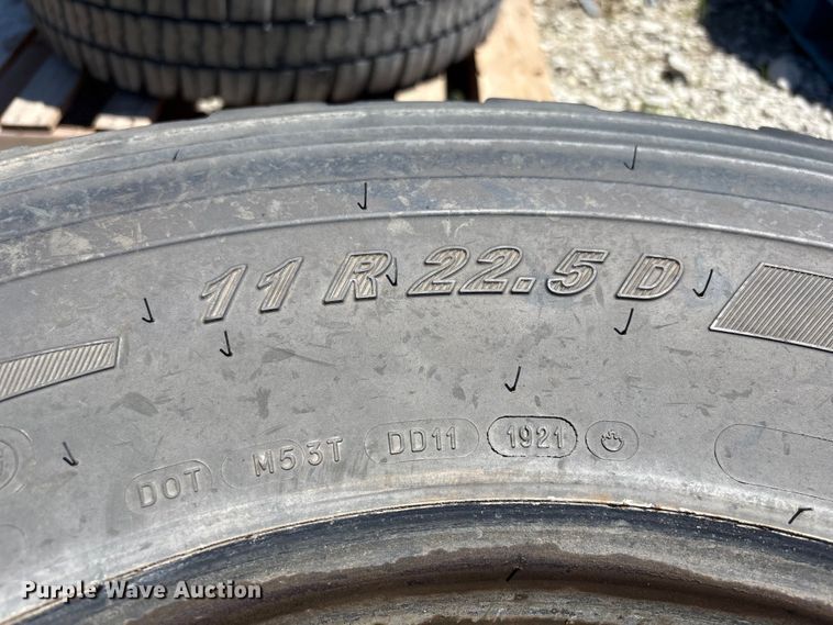 image for item EI5876 (2) BF Goodrich Cross Control 11R22.5D tires