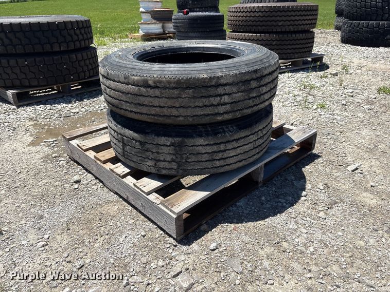 image for item EI5877 (2) Rainier ST R525 215/75R17.5 tires