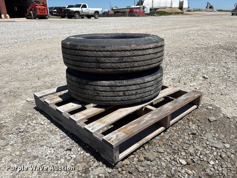image for item EI5877 (2) Rainier ST R525 215/75R17.5 tires