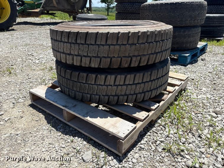 image for item EI5878 (2) General Tire Grabber OD 11R22.5 tires